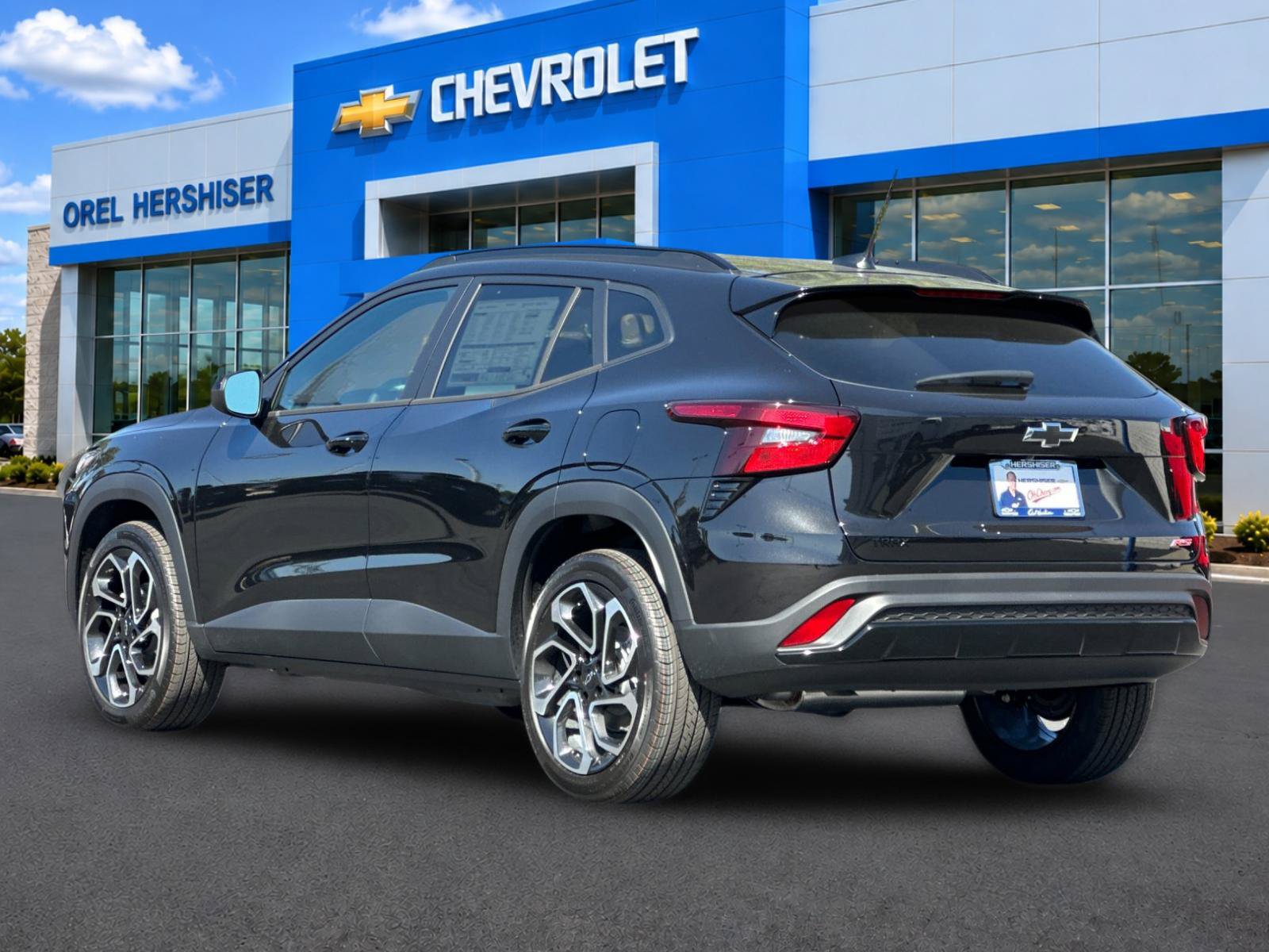 New 2026 Chevrolet Trax RS w/ Sunroof Package FWD image 6