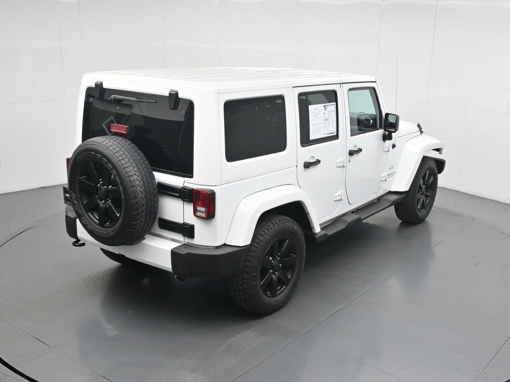 Used 2016 Jeep Wrangler Unlimited Sahara w/ Connectivity Group image 38