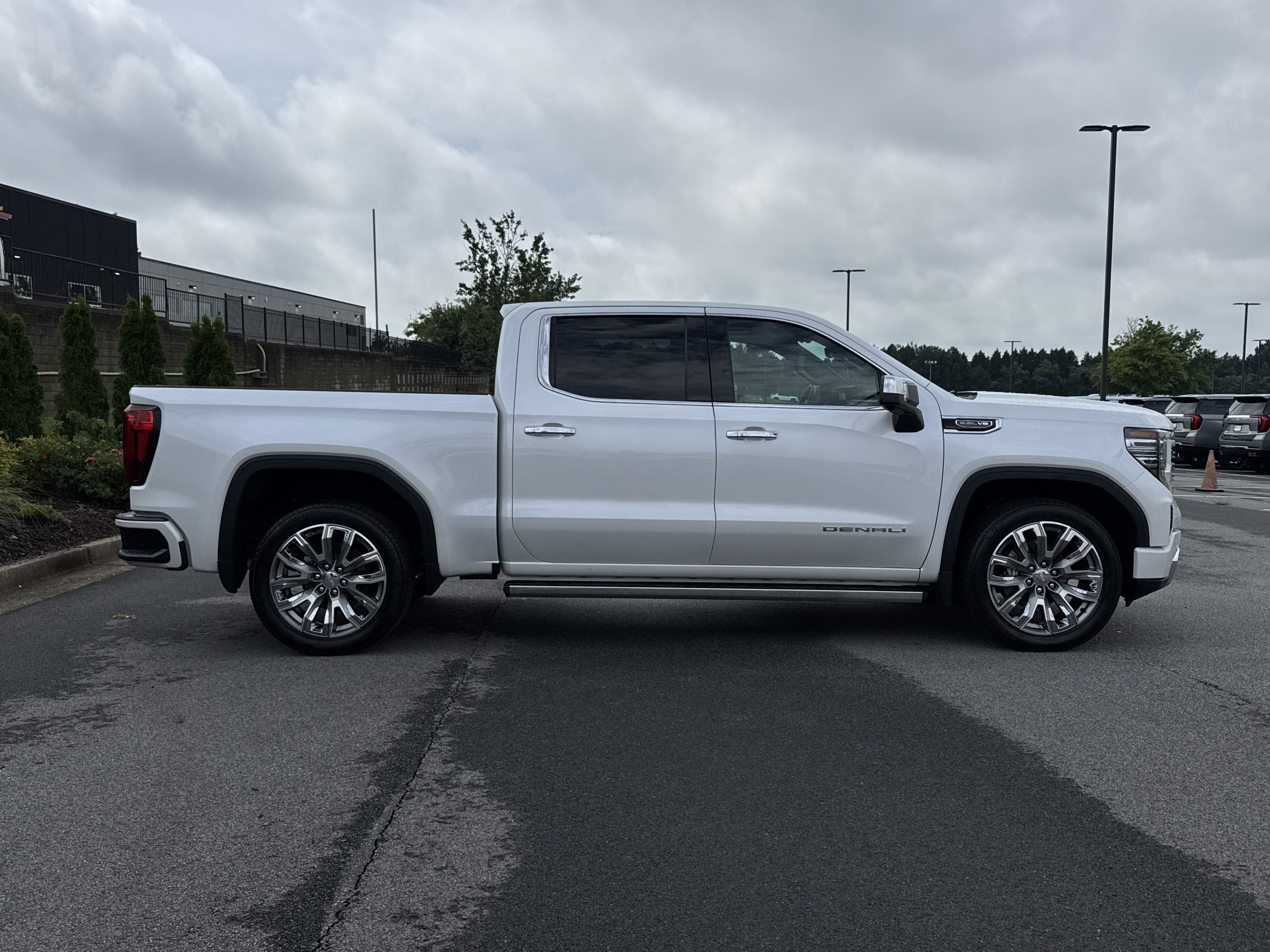 Used 2024 GMC Sierra 1500 Denali w/ Denali Reserve Package RWD image 11
