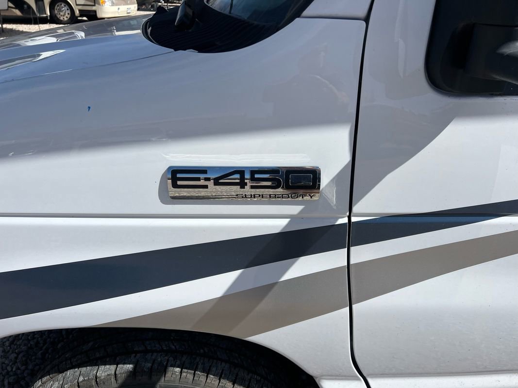 Used 2022 Ford E-450 and Econoline 450 Super Duty w/ Motorhome Prep Package image 11
