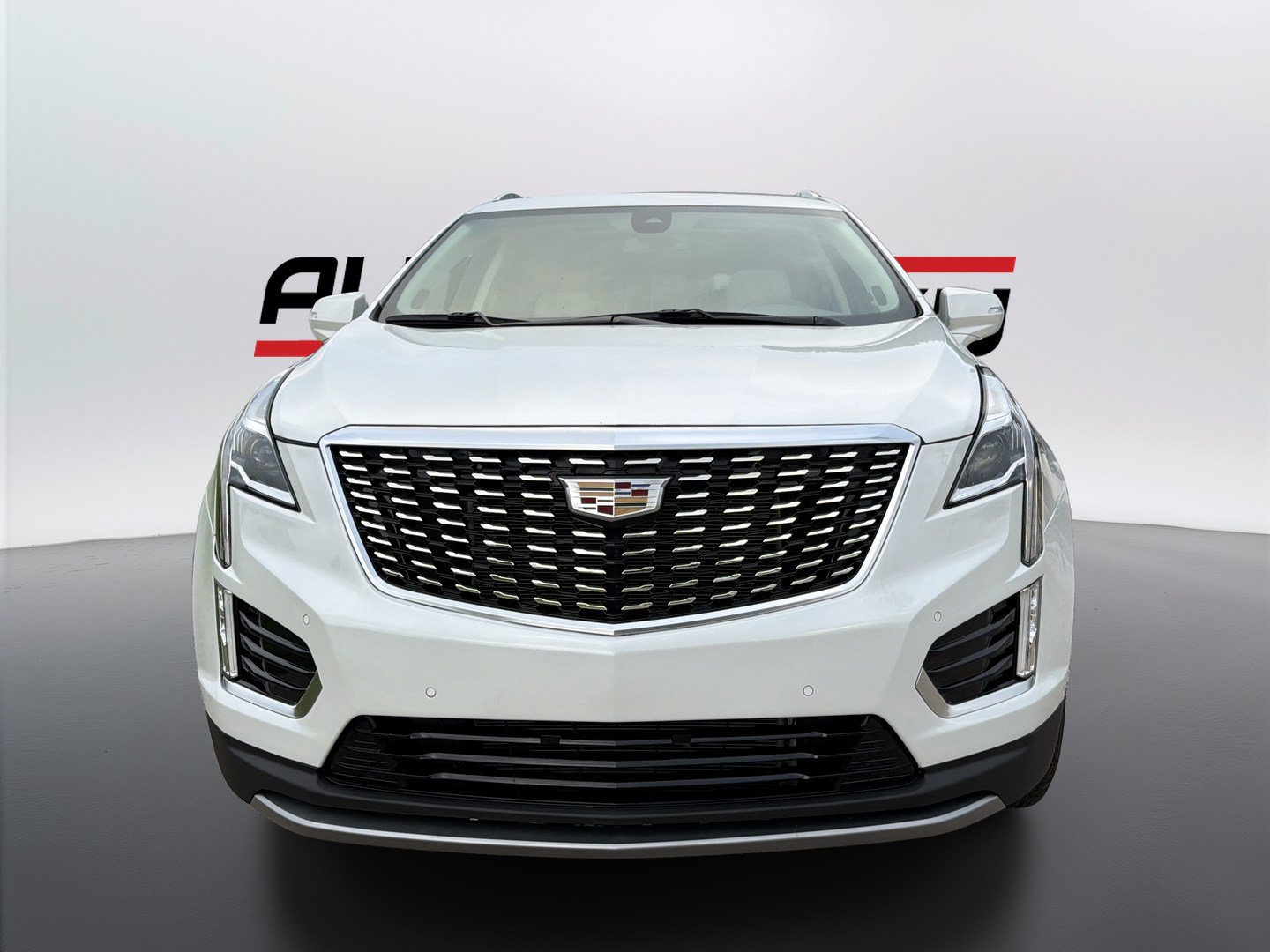 Used 2025 Cadillac XT5 Premium Luxury FWD image 2