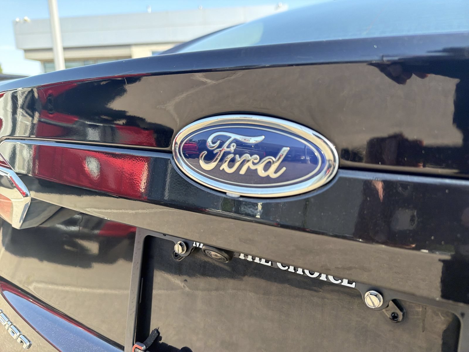 Used 2020 Ford Fusion SE FWD image 15