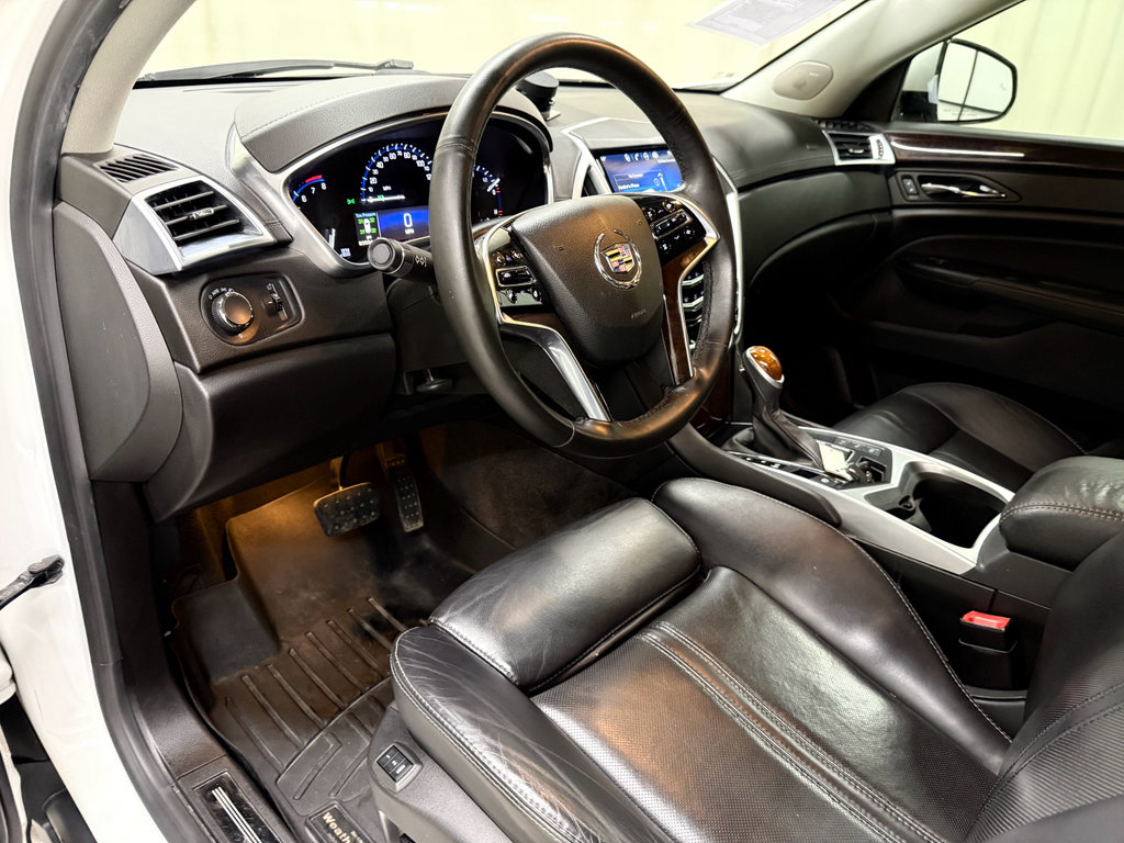 Used 2016 Cadillac SRX Luxury w/ Driver Awareness Package FWD image 29