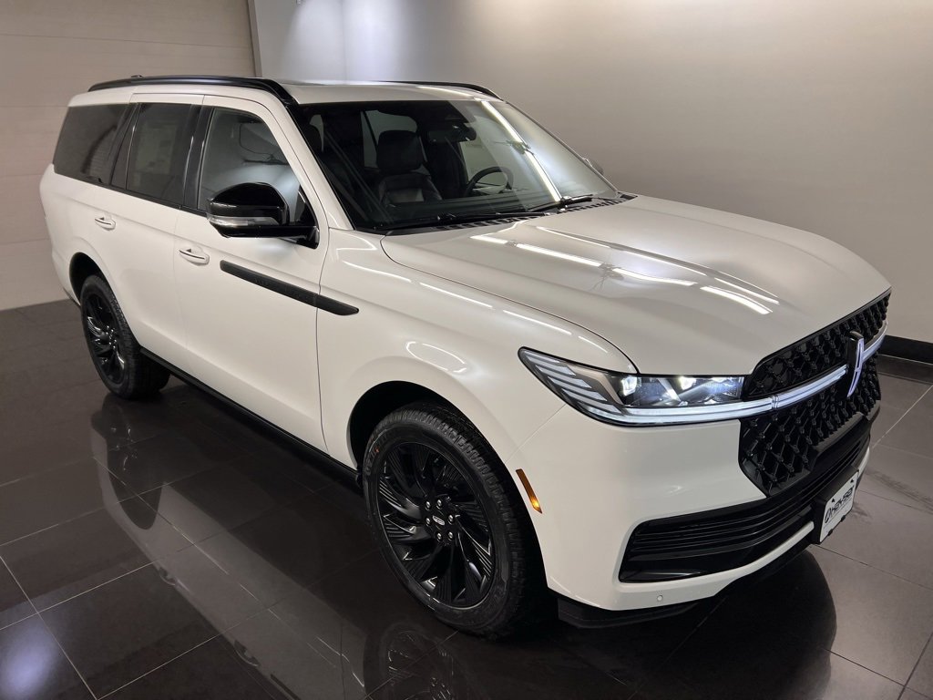 Used 2025 Lincoln Navigator Reserve w/ Jet Appearance Package