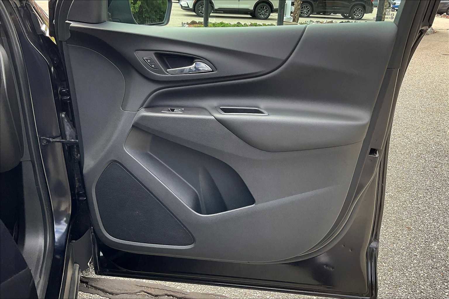 Used 2020 Chevrolet Equinox LT image 12