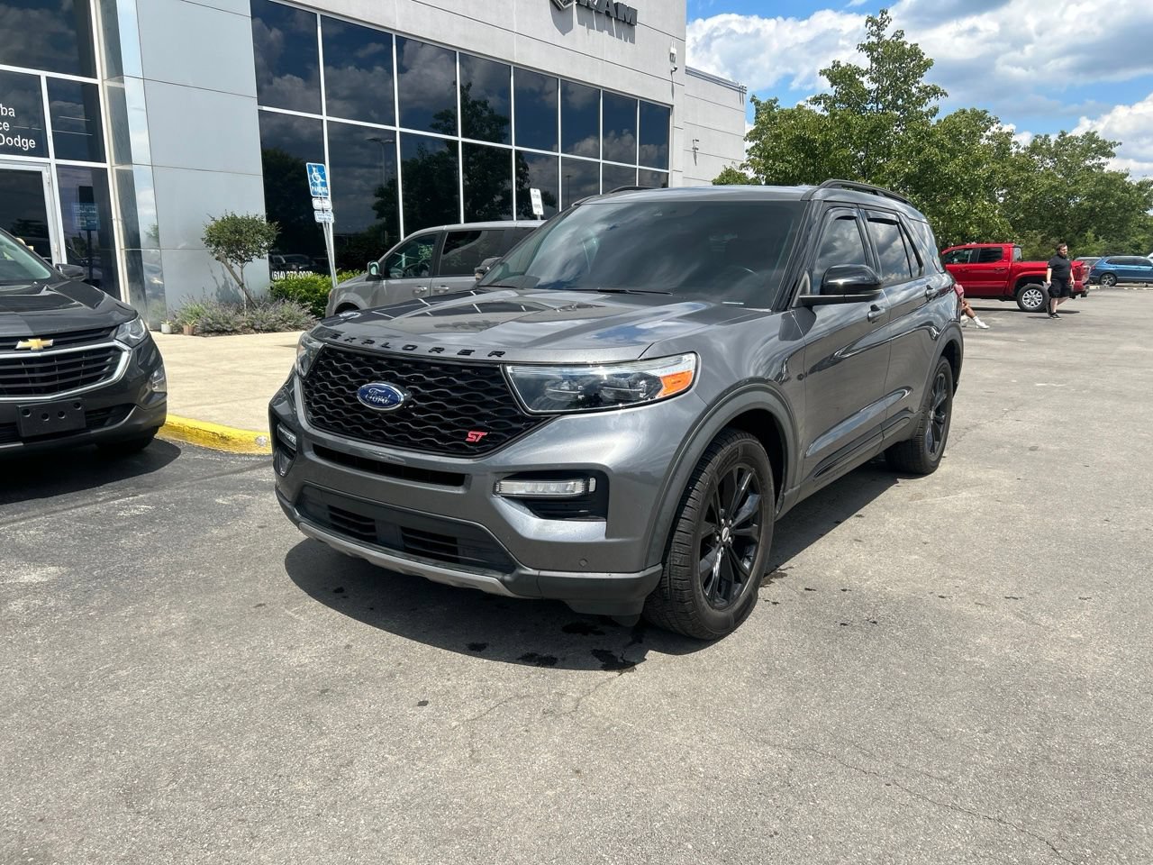 Used 2021 Ford Explorer Limited w/ Equipment Group 301A AWD/4WD image 7