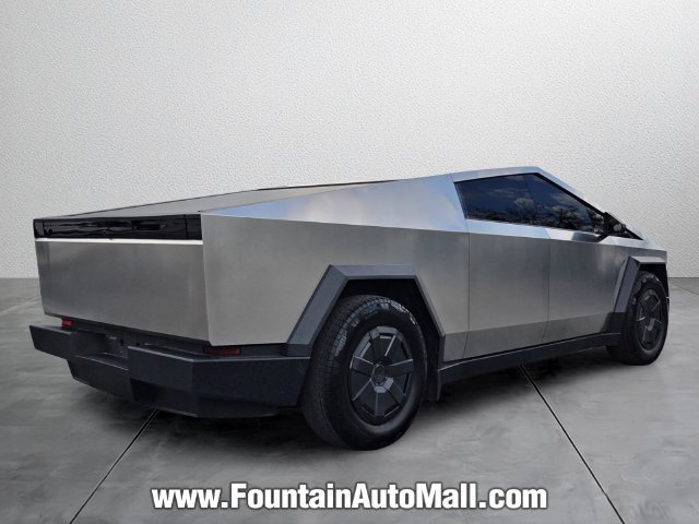 Used 2026 Tesla Cybertruck AWD Crew Cab image 4