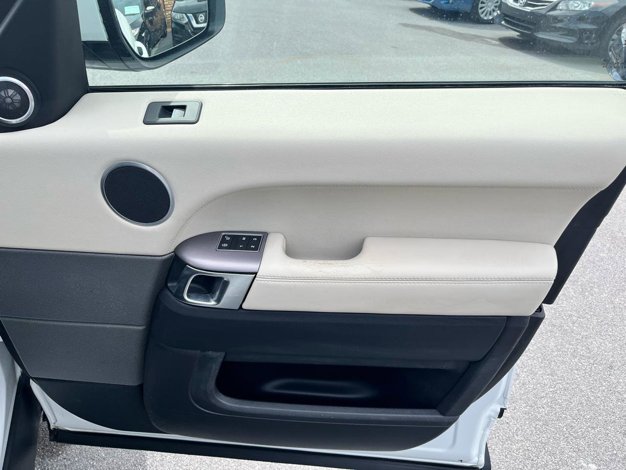 Used 2017 Land Rover Range Rover Sport HSE image 21