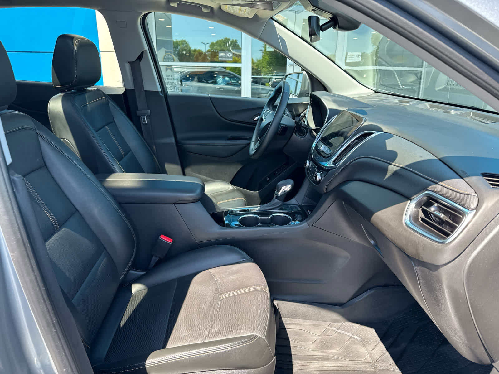 Certified 2023 Chevrolet Equinox Premier AWD/4WD image 4
