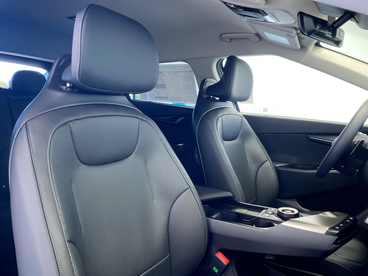 New 2026 Kia EV6 Wind RWD image 31
