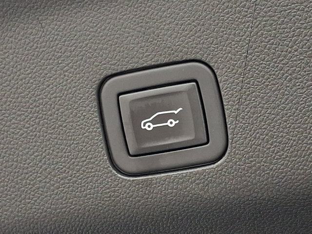 Certified 2023 Chevrolet Tahoe High Country AWD/4WD image 29