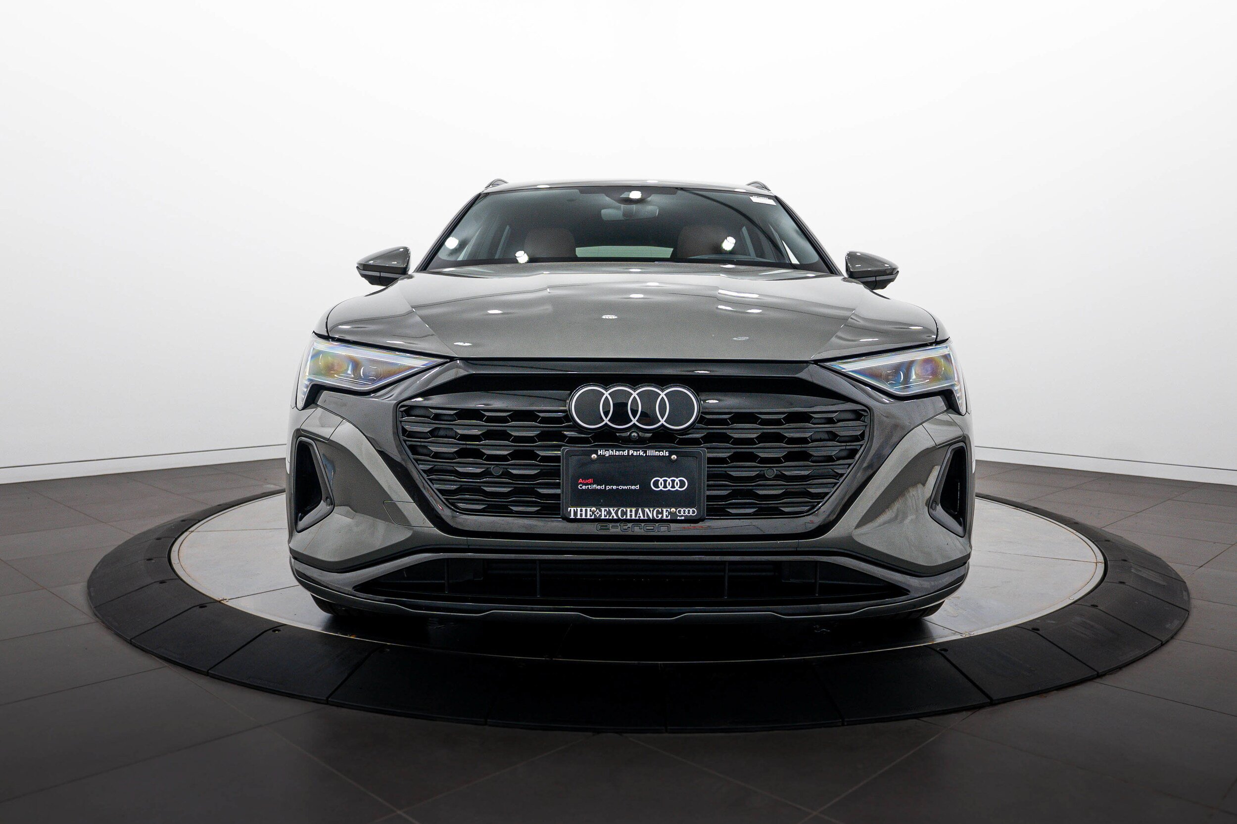 Certified 2024 Audi Q8 e-tron Prestige AWD/4WD image 25