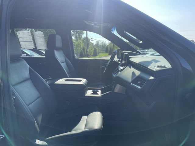 Used 2022 Chevrolet Suburban LT AWD/4WD image 18