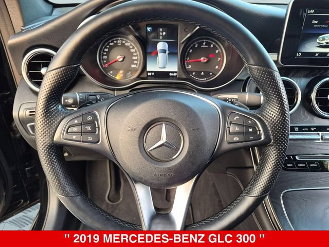 Used 2019 Mercedes-Benz GLC 300 4MATIC image 17
