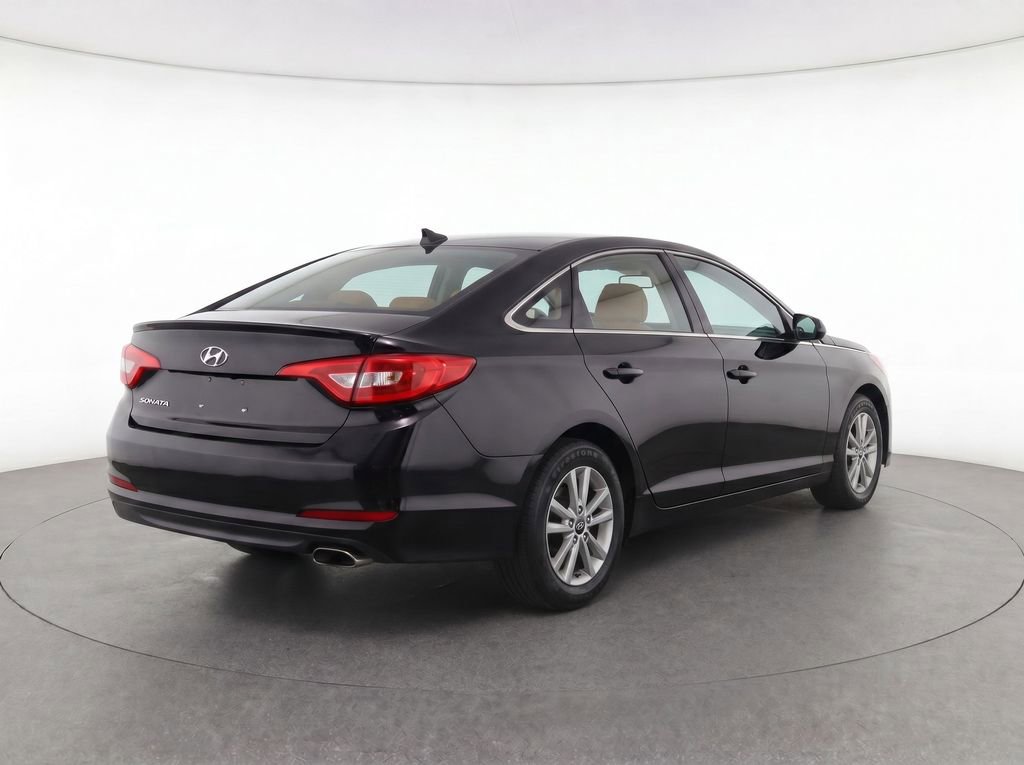 Used 2017 Hyundai Sonata SE FWD image 4