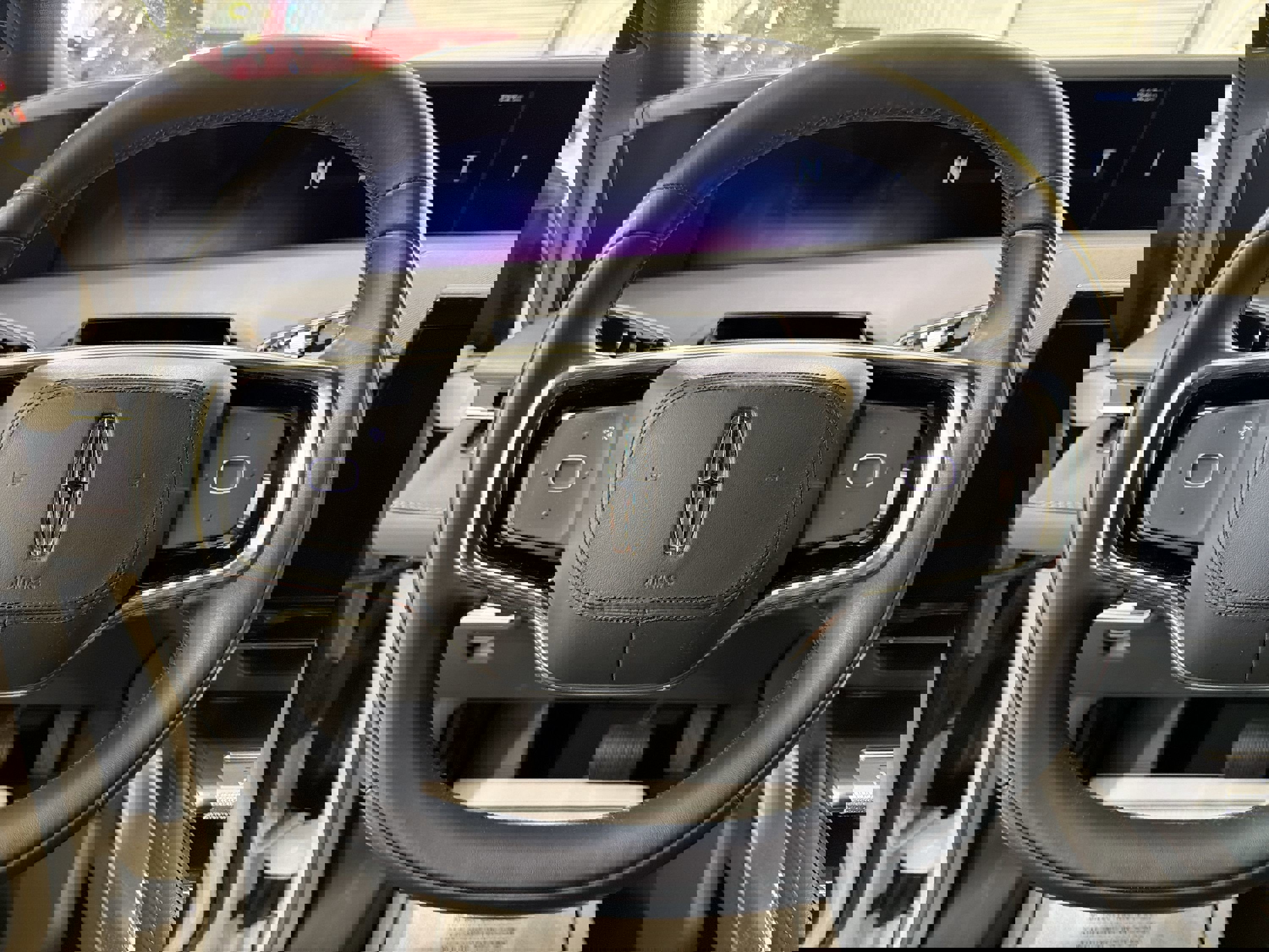 Used 2025 Lincoln Nautilus Premier w/ Jet Appearance Package image 13