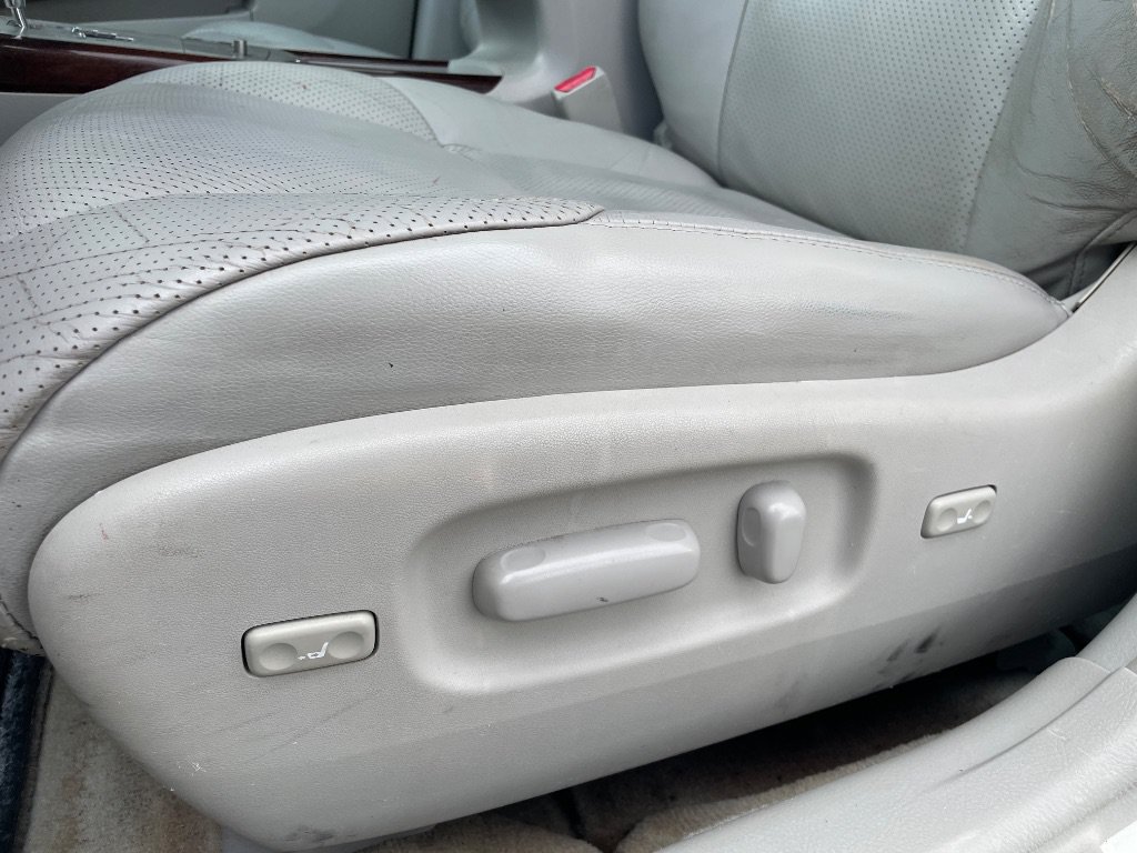 Used 2008 Toyota Avalon Limited FWD image 36