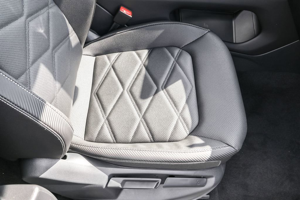 New 2026 Volkswagen Atlas Cross Sport SE AWD/4WD image 43