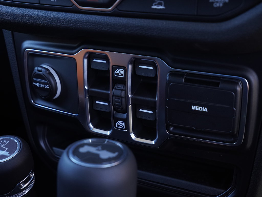 New 2026 Jeep Wrangler Unlimited Sport AWD/4WD image 18