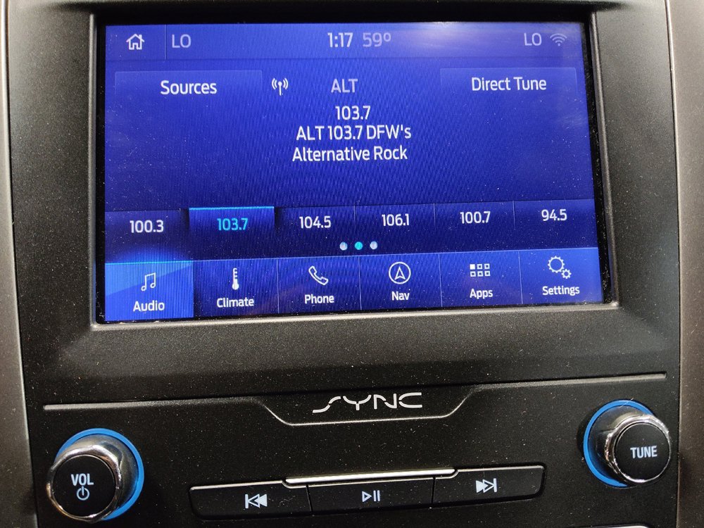Used 2020 Ford Fusion SE FWD image 25