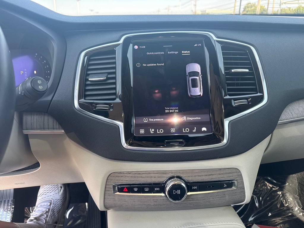 Used 2023 Volvo XC90 B5 Plus w/ Protection Package Premier AWD/4WD image 18