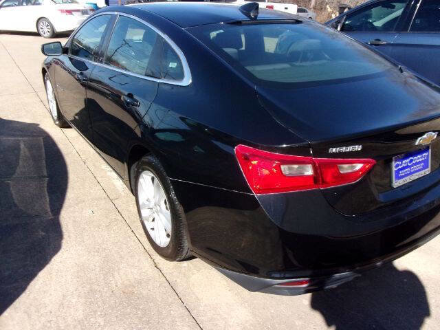 Used 2017 Chevrolet Malibu LT image 7