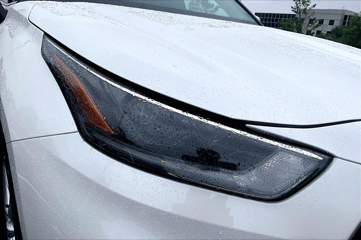 Used 2021 Toyota Highlander LE AWD/4WD image 27