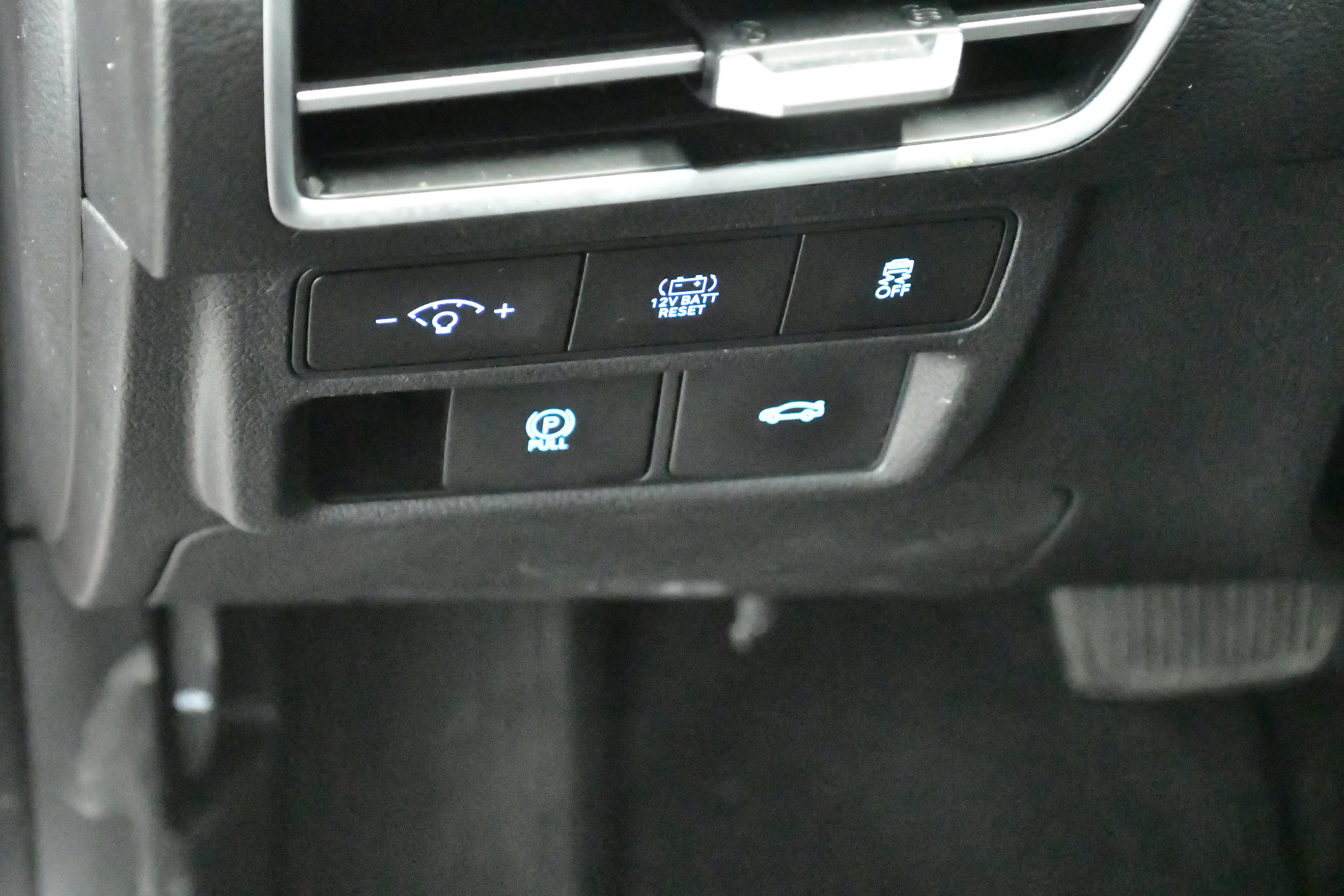 Used 2025 Hyundai Sonata SEL FWD image 13