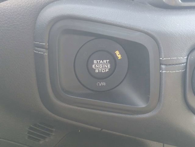 Used 2025 Jeep Wrangler Unlimited Sahara w/ Safety Group image 30