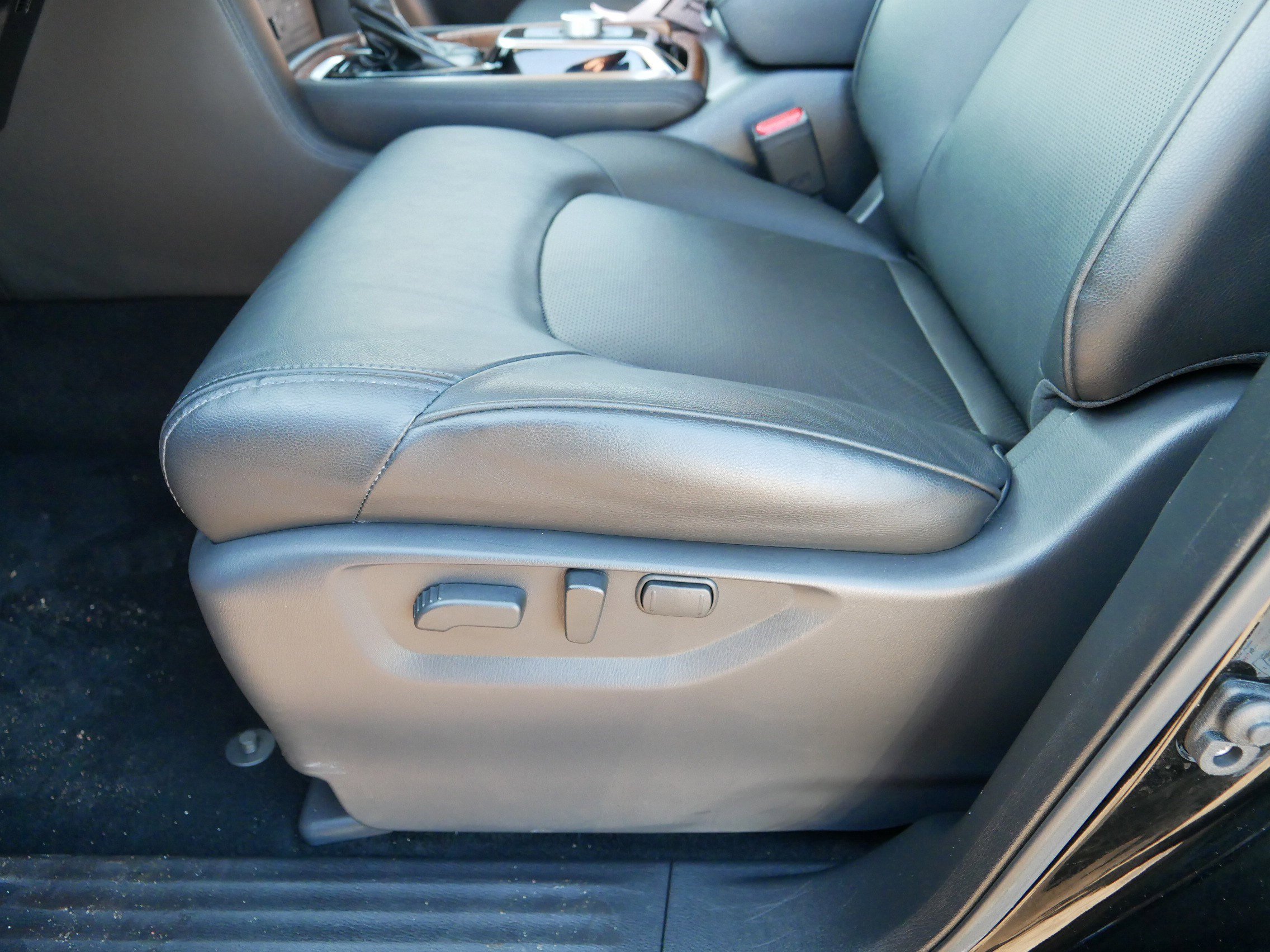 Certified 2024 Nissan Armada SL w/ Captain's Chairs Package image 20