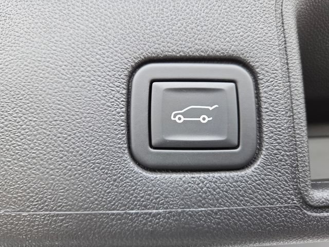 Used 2023 GMC Terrain SLT w/ Tech Package AWD/4WD image 21