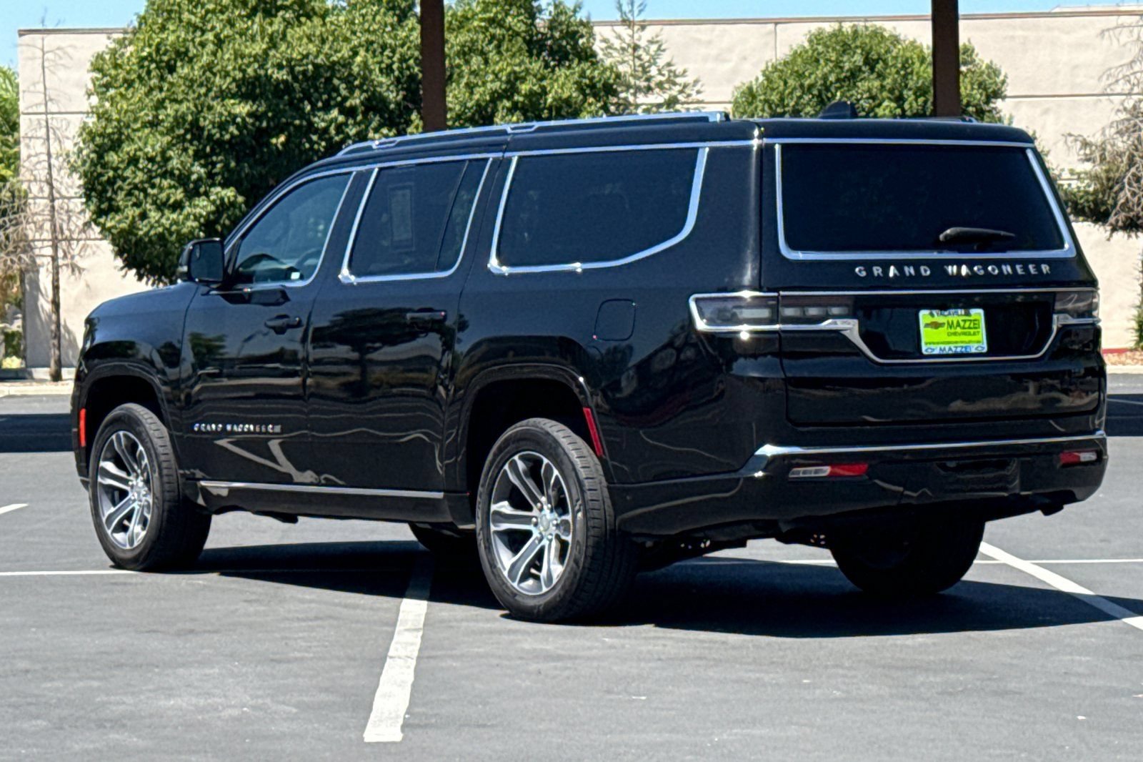 Used 2024 Jeep Grand Wagoneer L 4WD image 3