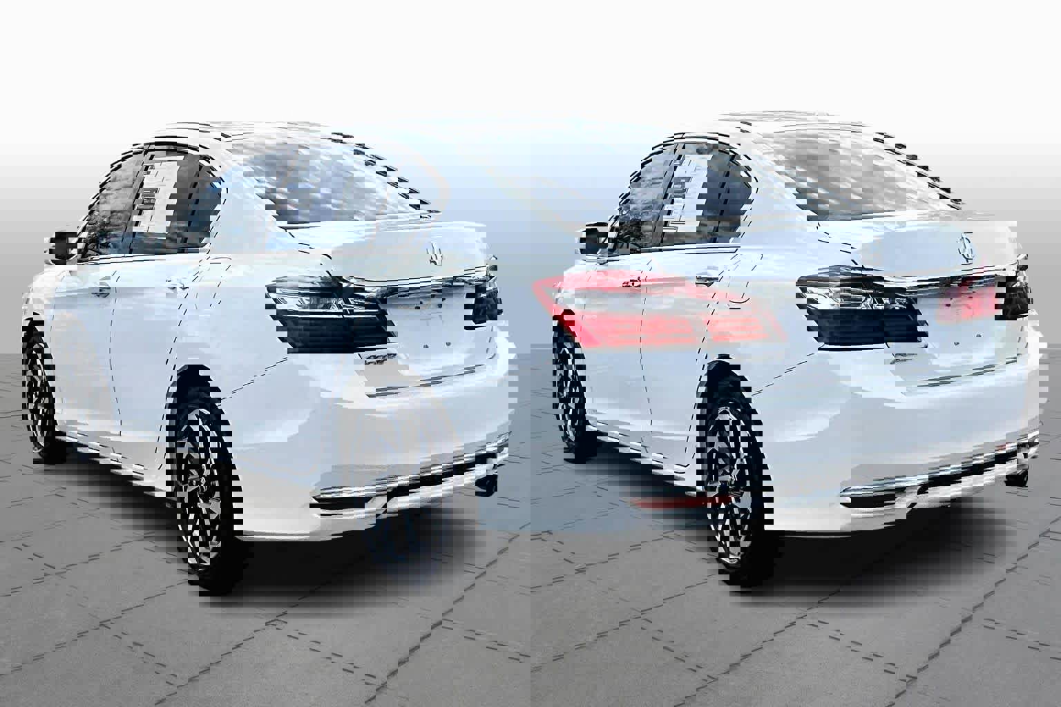 Used 2016 Honda Accord EX image 12