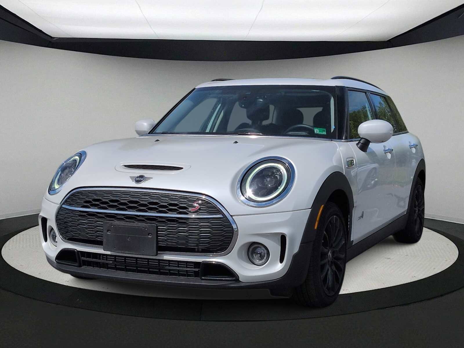 Certified 2024 MINI Cooper Clubman S image 4