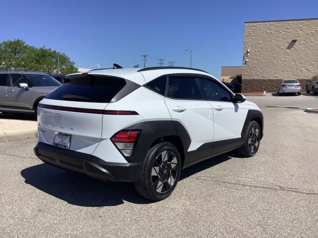 Used 2024 Hyundai Kona SEL w/ Convenience Package FWD image 5