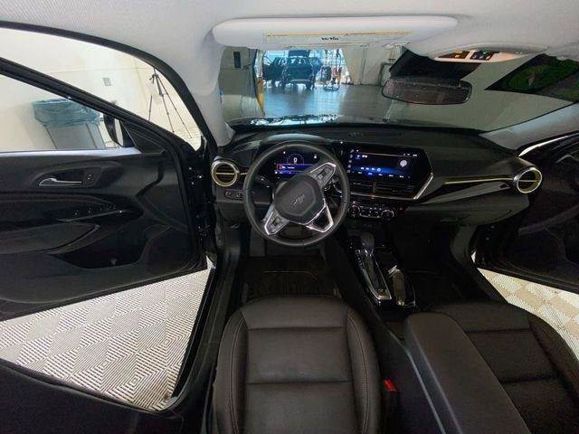 Used 2026 Chevrolet Trax ACTIV w/ Driver Confidence Package FWD image 38