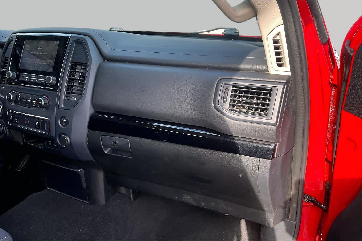 Certified 2024 Nissan Titan SV w/ Accessory Utility Package AWD/4WD image 17