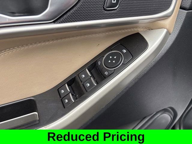 Used 2022 Ford Explorer XLT image 14