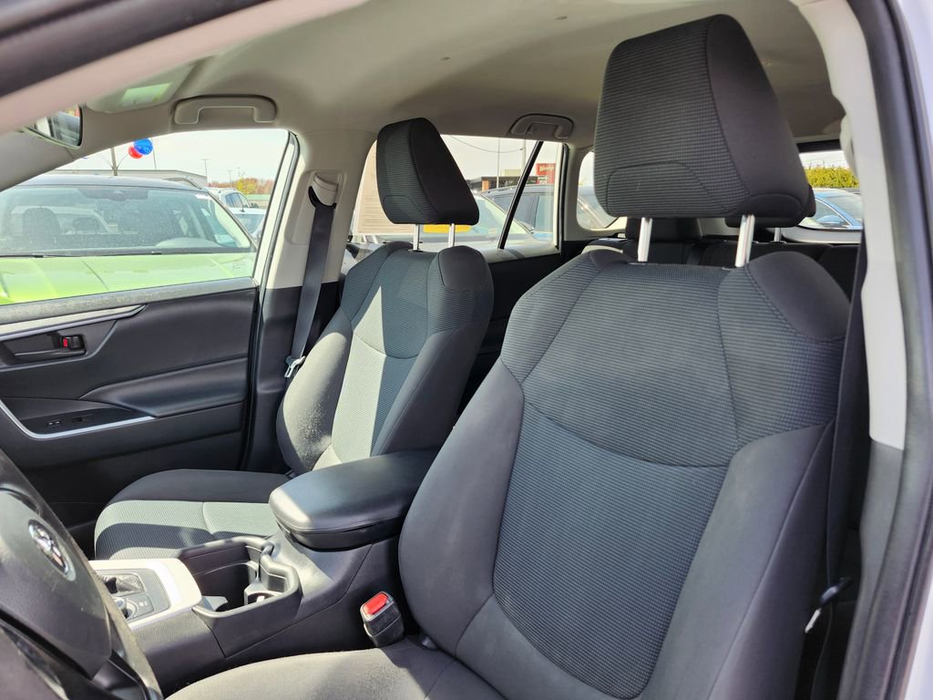 Used 2020 Toyota RAV4 LE w/ All Weather Liner Package AWD/4WD image 9