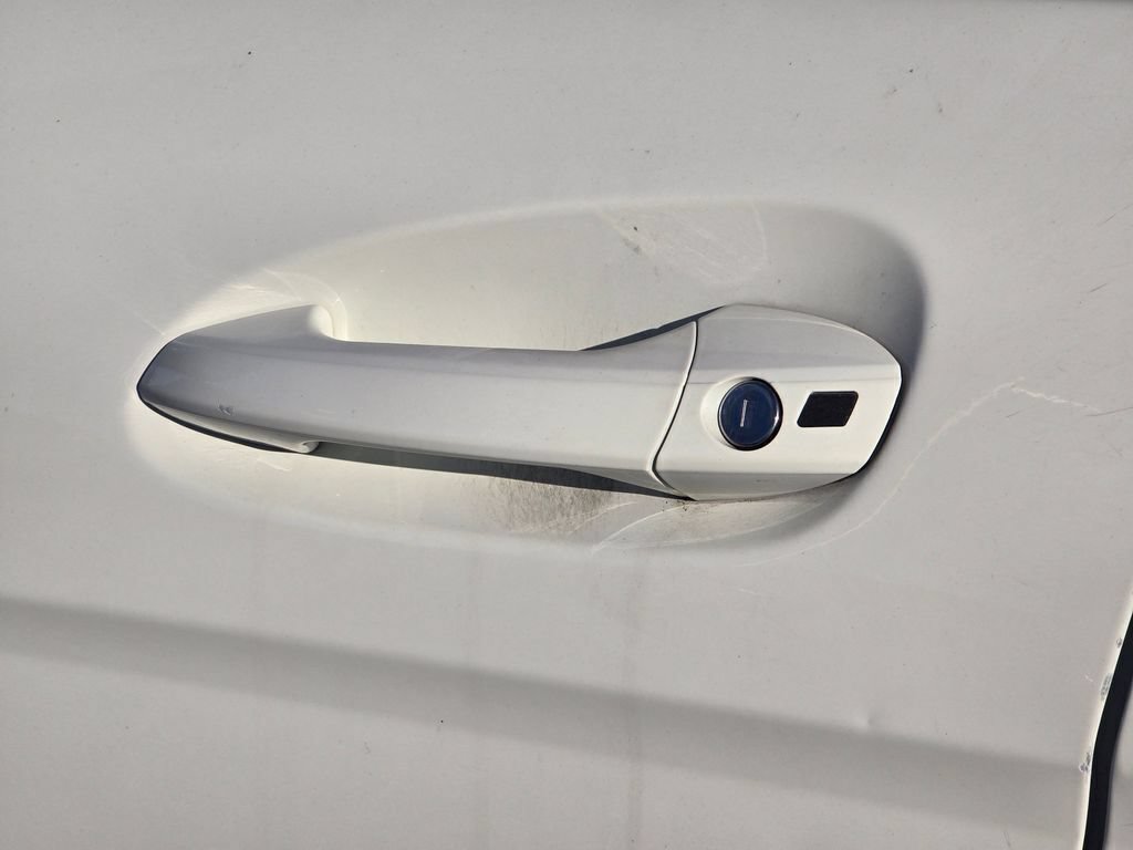 Used 2009 Mercedes-Benz C 300 Sedan image 13