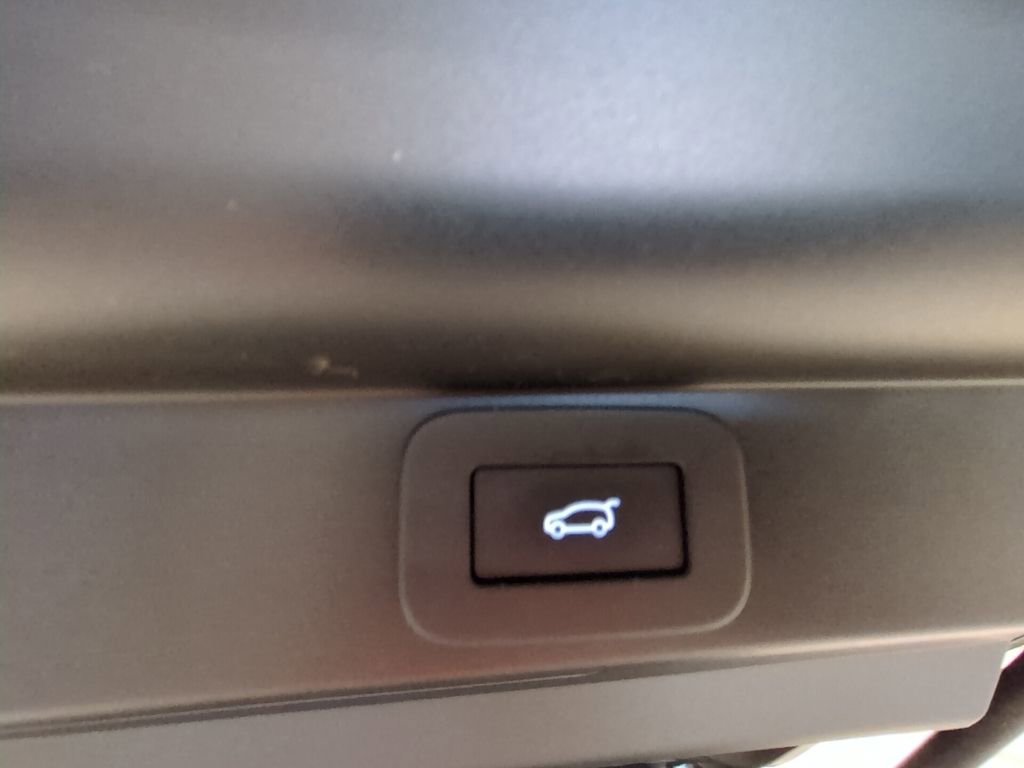 Used 2025 Land Rover Range Rover SE AWD/4WD image 31