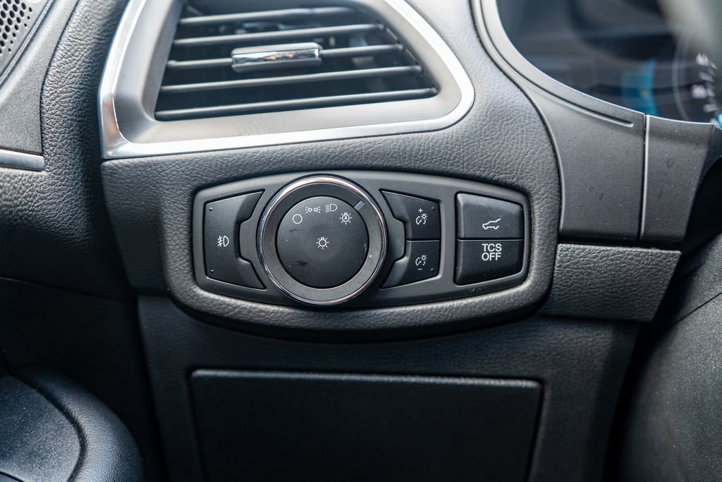 Used 2024 Ford Edge Titanium image 20