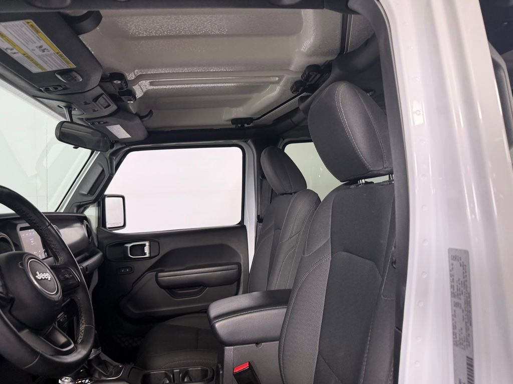 Certified 2022 Jeep Gladiator Willys image 24