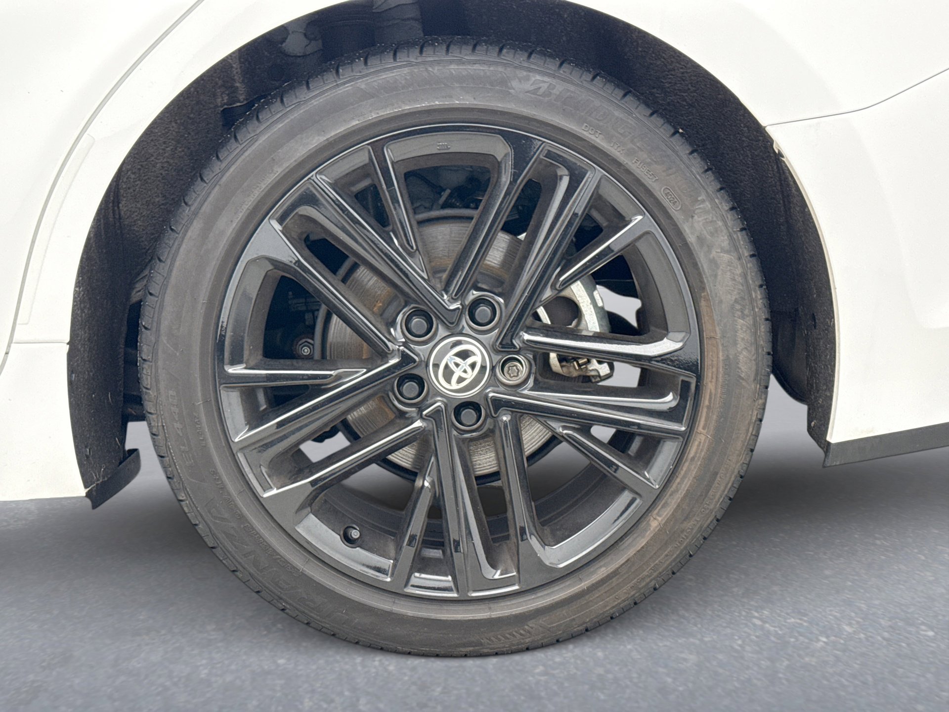 Used 2025 Toyota Camry SE w/ Multimedia Upgrade Package image 26