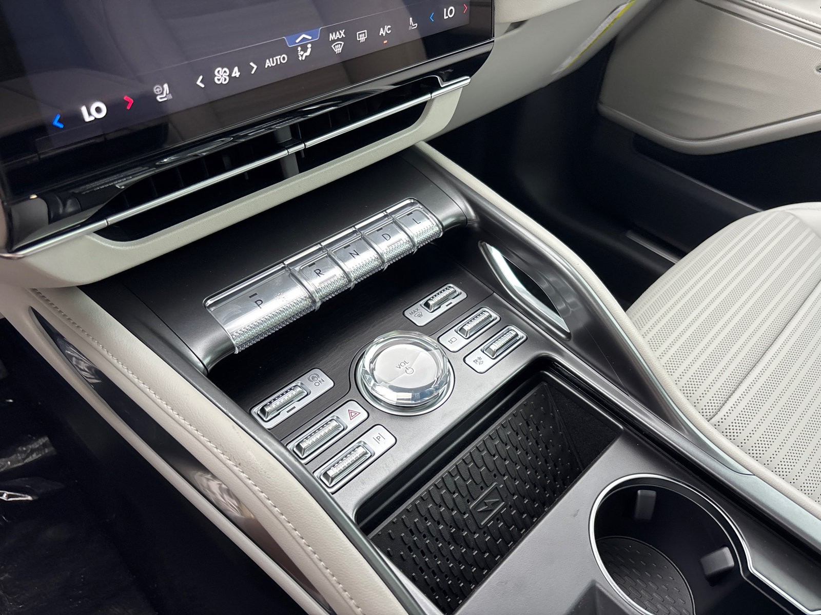 New 2026 Lincoln Nautilus Reserve AWD/4WD image 23