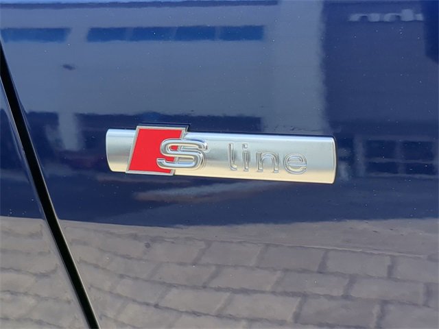 Used 2023 Audi Q4 e-tron Premium w/ Convenience Package image 11