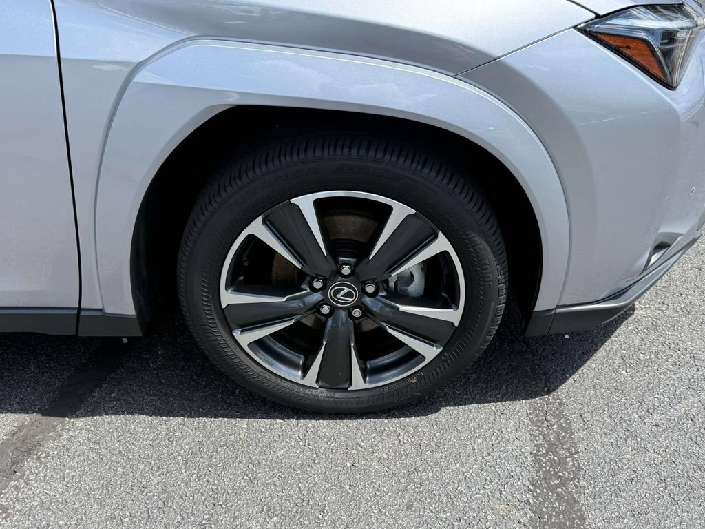 Used 2025 Lexus UX 300h AWD w/ Accessory Package (Z1) image 7