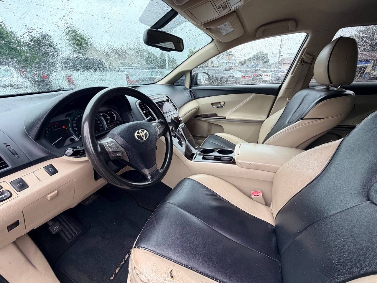 Used 2010 Toyota Venza AWD image 36