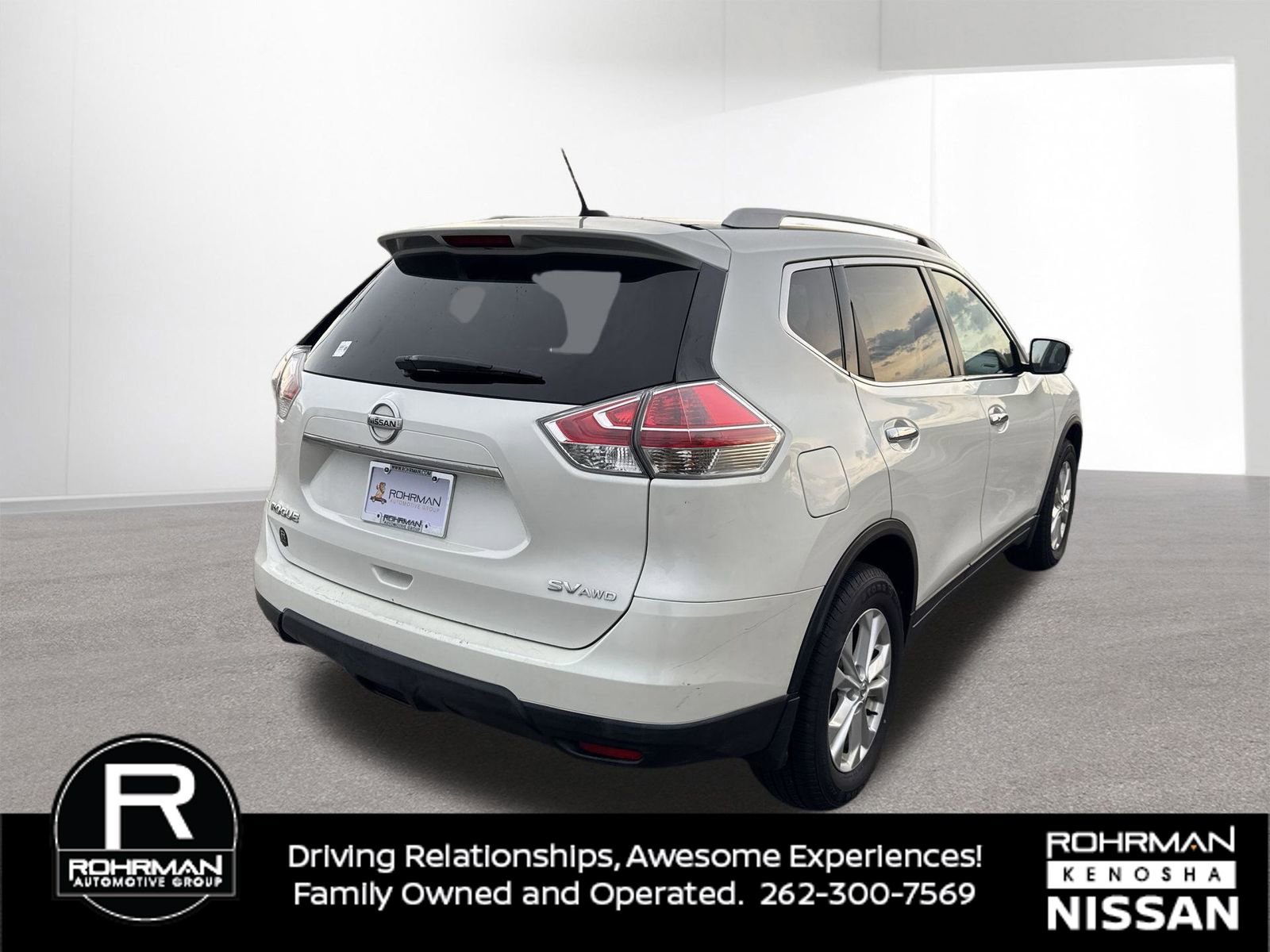 Used 2016 Nissan Rogue SV image 4