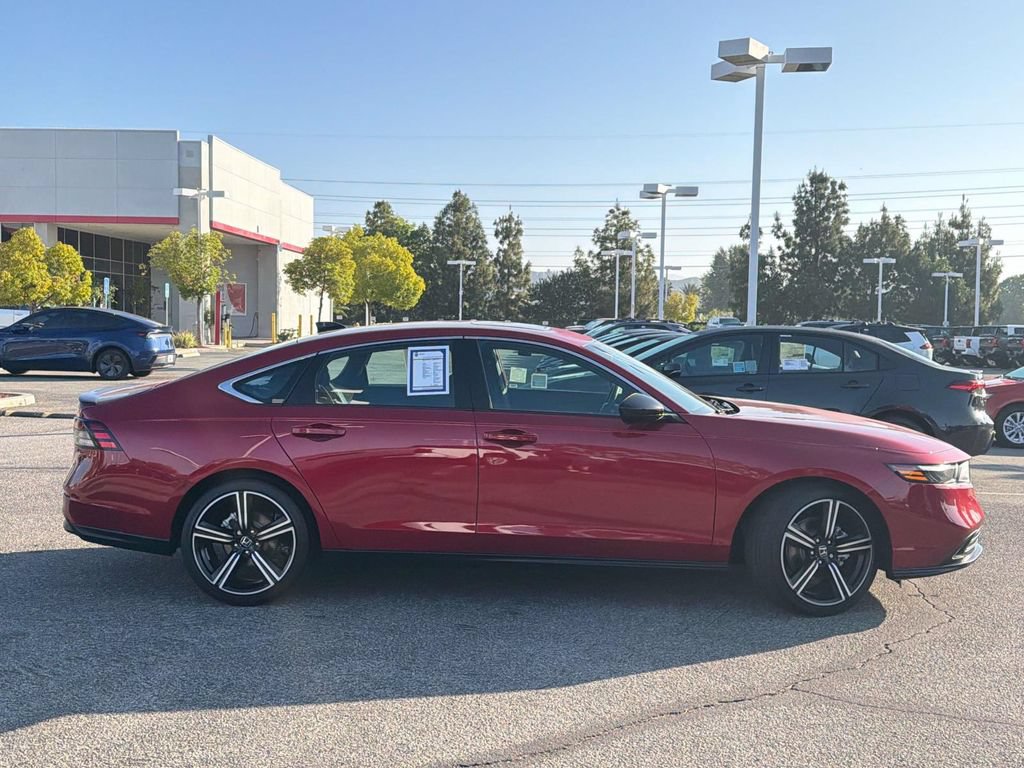 Used 2024 Honda Accord Sport image 3